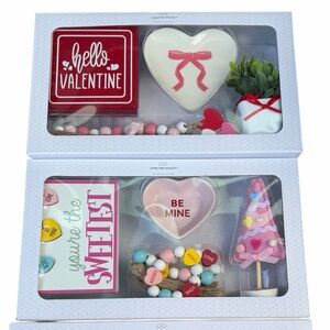 Valentine's Tier Tray decorations Set of 2
